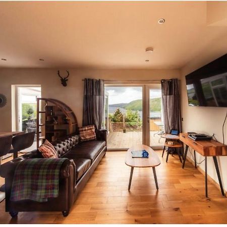 Luxury Cottage With Stunning Views Near Fairy Pools - School House 3 Carbost  Exteriér fotografie