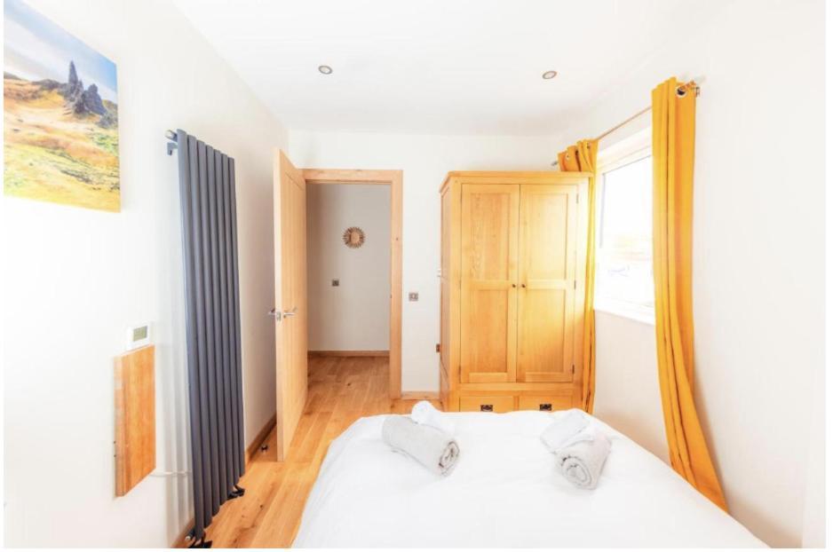 Luxury Cottage With Stunning Views Near Fairy Pools - School House 3 Carbost  Exteriér fotografie