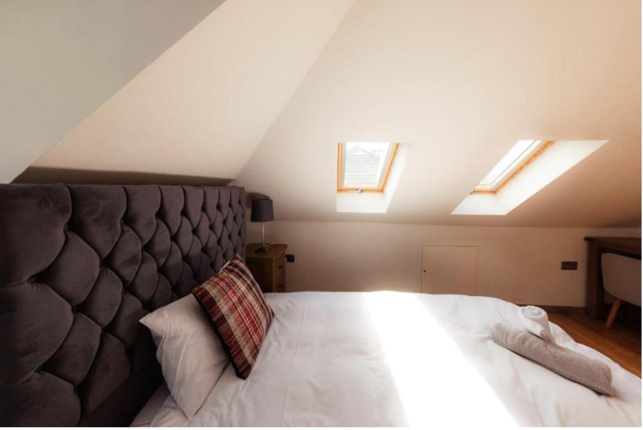 Luxury Cottage With Stunning Views Near Fairy Pools - School House 3 Carbost  Exteriér fotografie