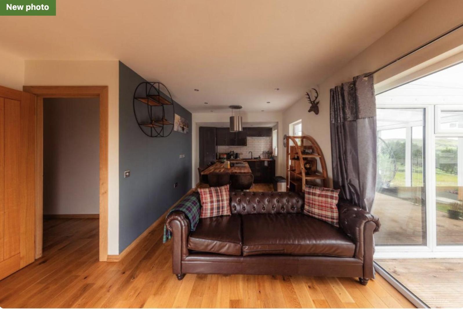 Luxury Cottage With Stunning Views Near Fairy Pools - School House 3 Carbost  Exteriér fotografie